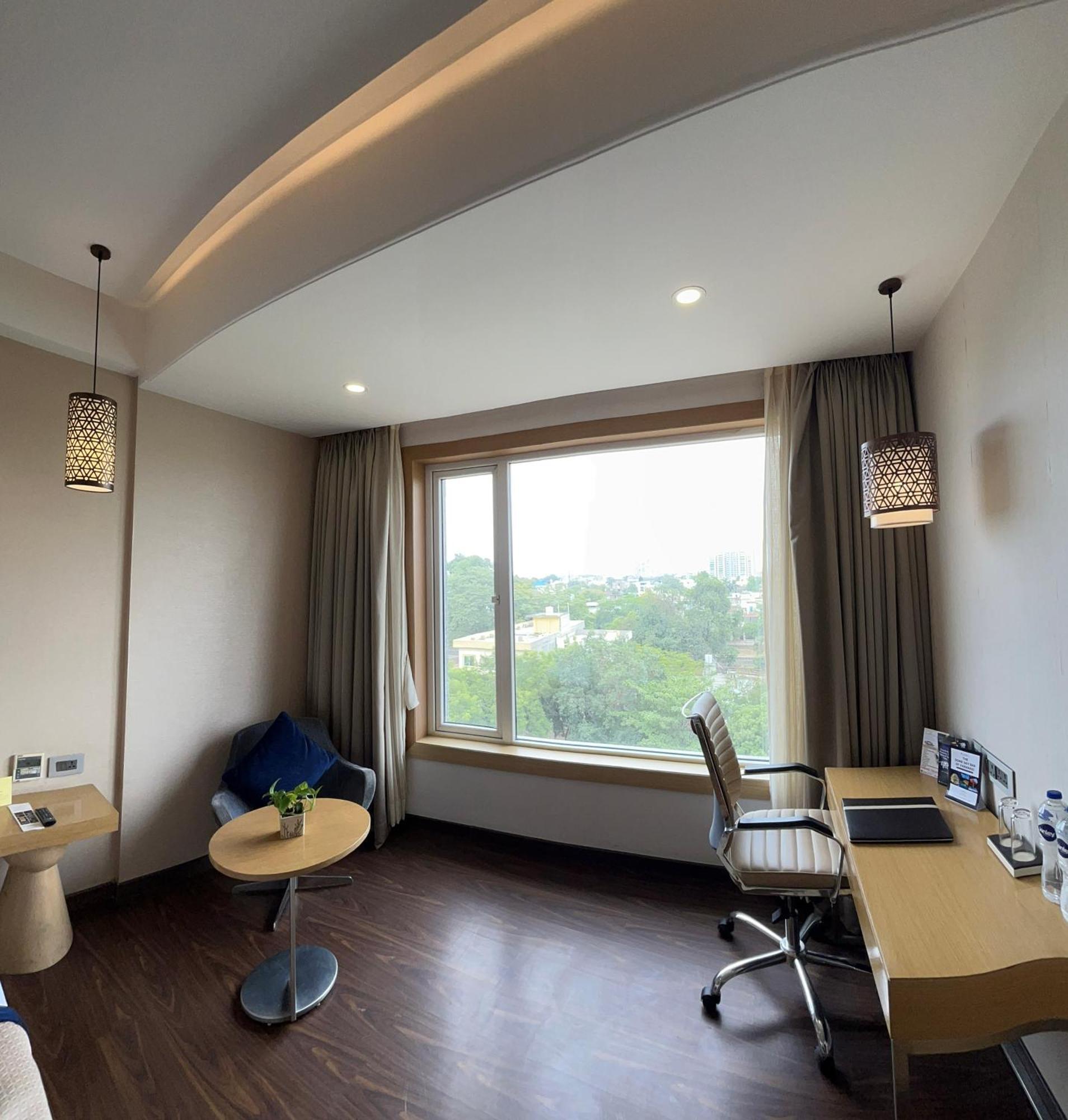 מלון ורנאסי The Fern Residency Sarnath מראה חיצוני תמונה